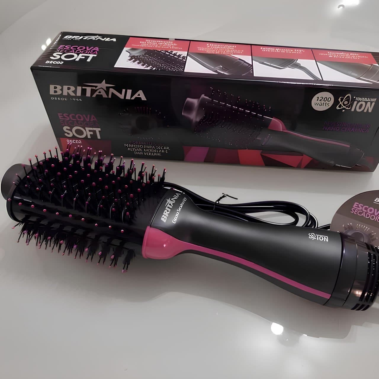 Britânia Escova Secadora BEC02PR 4 em 1 1300W